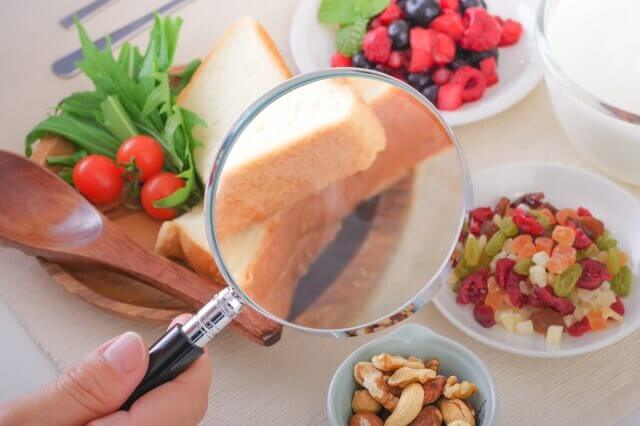 イヤイヤ期栄養不足は大丈夫？パンやフルーツの画像